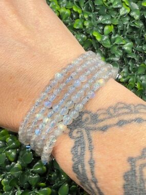 4mm Flashy Labradorite Beaded Bracelet